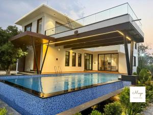 Rooted Haven by MagoStays - 4BR Luxury Pool Villa