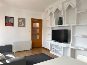 Cozy apartment with large balcony in Azkoitia