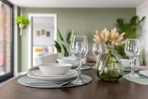 Stylish York Penthouse, 5-Min walk to Citywall, Parking & Gym