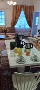 FAMILY DELUXE - SLEEP WELL! Very quiet night - Queensize good quality twinbed and second bedroom 2 single beds- Spacious 60m2 - supermarket Prisma and restaurang only 200m - ski rental and trail - tea and coffee - towels