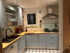 Komplette Wohnung mit Kamin und Fußbodenheizung & kostenlosen WLAN