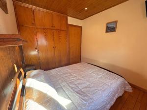 Chimenea, confort moderno y madera - Falcó 2