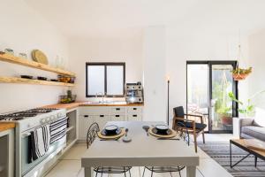 Outsite Los Cabos - Entire 4-Bedroom Home