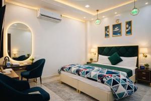 Paradise stays near golden temple