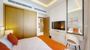 Cozy 1BR in Azizi Riviera