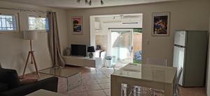 Appartement avec grande terrasse -bas de villa