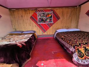 Uros Yolanda Uta, Isla Quechua