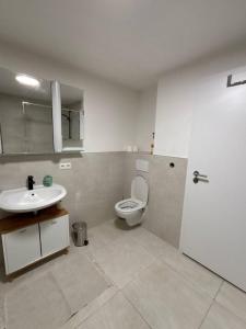 Central and spacious living in Laichingen