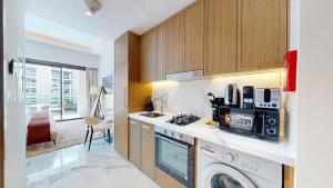 Luxurious Chic Comfort Studio