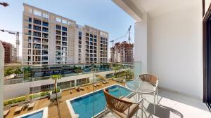 Luxurious Chic Comfort Studio