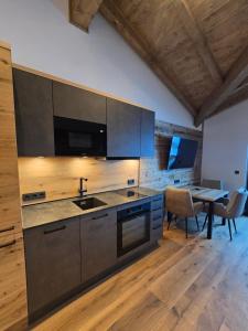 Penthouse Studio I mit Balkon und Ausblick