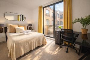 Elegant 3-Bedroom Flat in Kensington