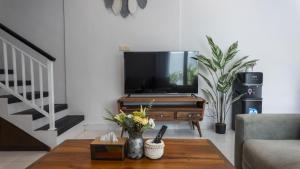 3BR Private Pool Villa in Central Seminyak - Walk to Cafés & Shops