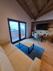 Penthouse Studio II mit Balkon und Ausblick