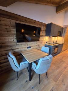 Penthouse Studio II mit Balkon und Ausblick