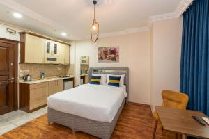 GRAND OPERA HOTEL