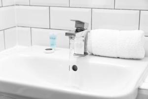 Stylish 2 Bed Apartment - Netflix - City Centre - JQ 306H