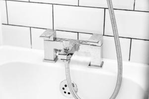 Stylish 2 Bed Apartment - Netflix - City Centre - JQ 306H