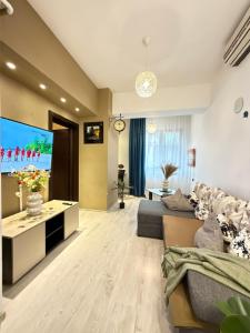 Luxury Lazar Towers Palas Mall Area