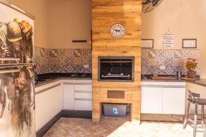 Casa com 3 quartos toda climatizada com Piscina e Lazer