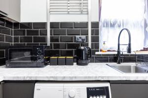 Modern 2 Bed Flat 2 Min Walk to Brockley Station