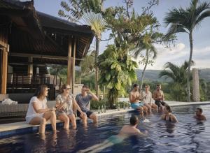 The Dharma Lovina Villa - Mountain and Sea View - Room