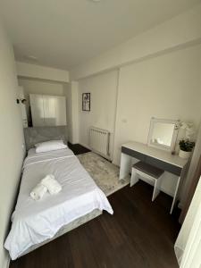 Soft Center Apartment - River View - Free parking