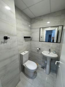 Soft Center Apartment - River View - Free parking