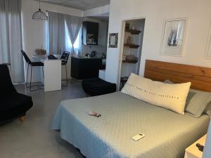 Luminoso Depto 40 metros NUEVO. Excelente Ubicacion Zona Sur.