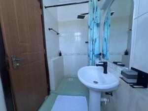 Ary Homestay Nyali- 2 Bedroom Behind City Mall