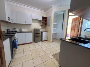 Ary Homestay Nyali- 2 Bedroom Behind City Mall