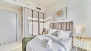 Prime 3BR Maid Sunrise Bay Ain Dubai Palm View