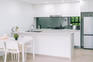 Rosebery Light & Cozy 2BR Home