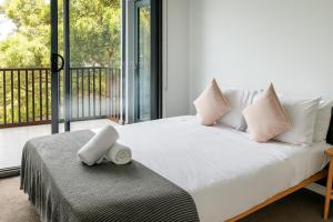 Rosebery Light & Cozy 2BR Home