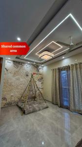 Beach Room, Modern Stay in Dehradun with Balcony