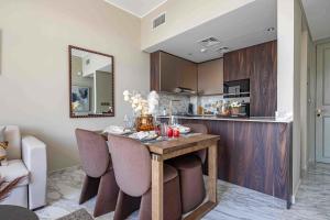 Frank Porter - Avenue Residence