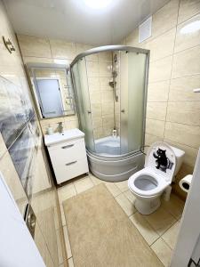 Однокомнатная студия, Соборности 42