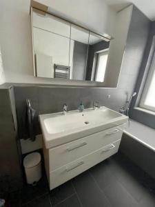 Alby-sur-Cheran Chambre I