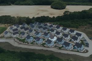 NEU "Rügen Resørt Sagard" großzügige, gemütliche Doppelhaushälfte "Sven" mit Terrasse