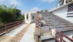 Johns Villa
