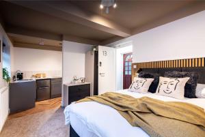 The Coach House, Gatwick