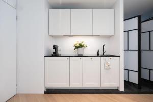 Exclusive Lake Access Villa Studio