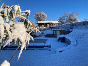 The Gin Palace with seasonal swimming pool