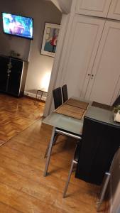 AMG Panathenaic Stadium-Kalimarmaro Central Apartment Sleeps up to 5