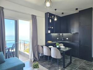 Christine Sunny Corne 004