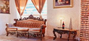 DIMORA IL CAMALEONTE country apartments with pool