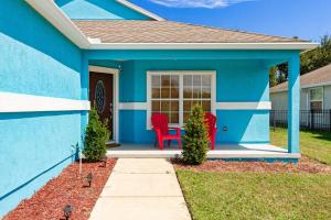 Goin Coastal, 3 min walk to the beach