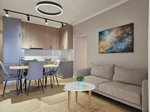 Deep Blue Penthouse 111