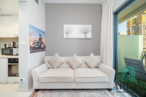 Arbab Homes Luxury 1BR - Canal View - Damac Zada Tower