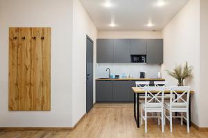 Smart House Apartments